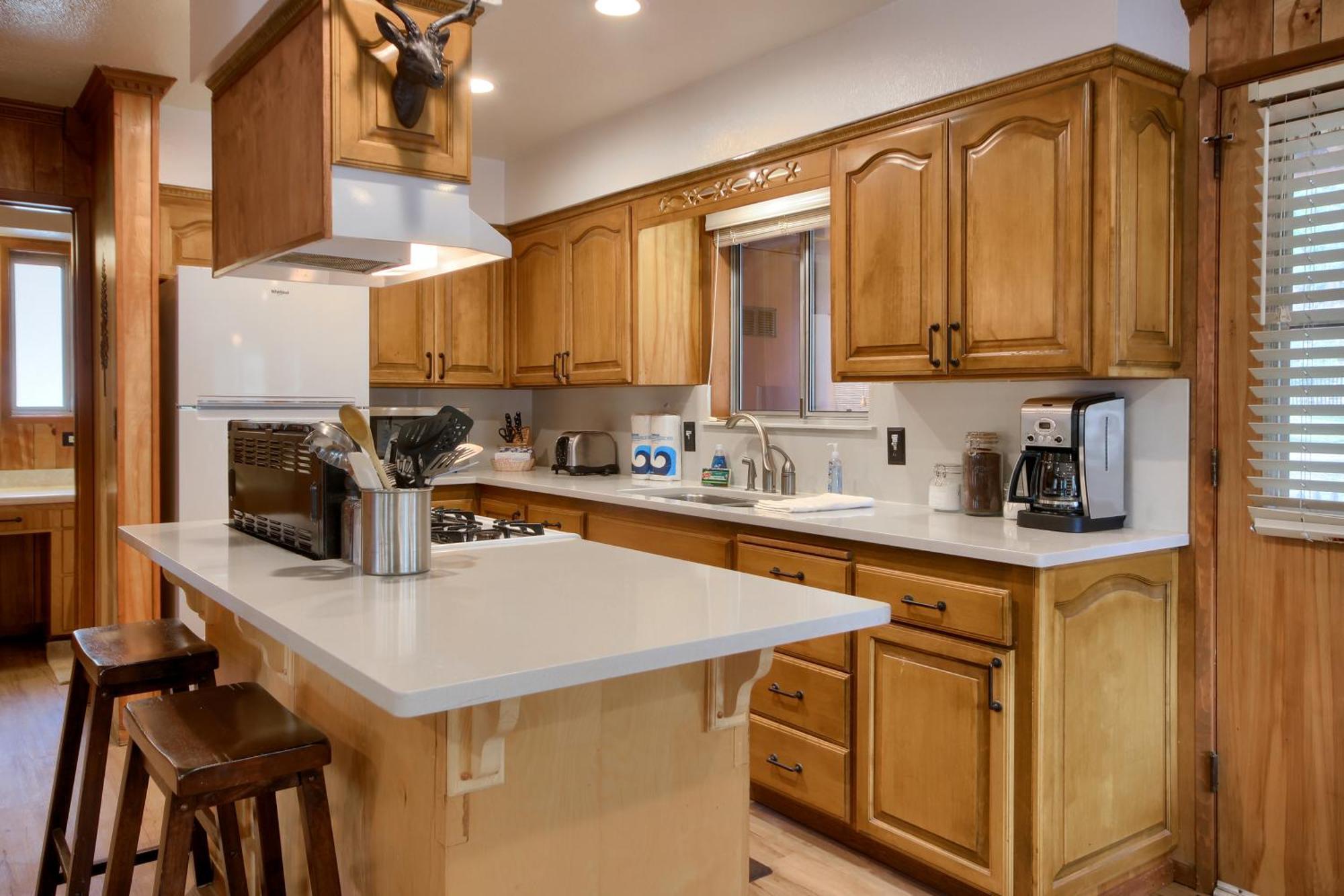 Acorn Alley Inside Yosemite - Dog Friendly W/hot Tub, Fire Pit, Ev Charger North Wawona