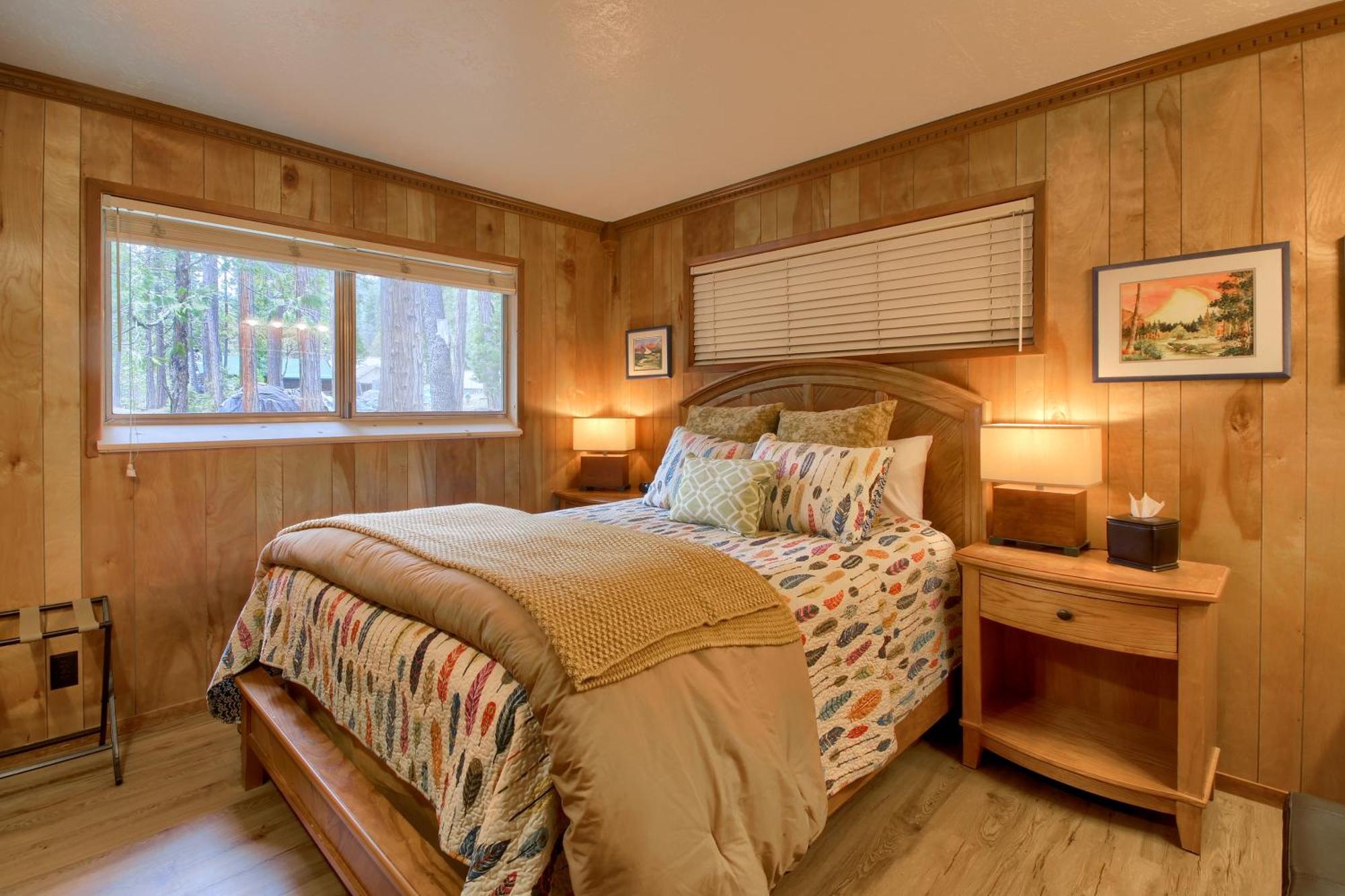 Acorn Alley Inside Yosemite - Dog Friendly W/hot Tub, Fire Pit, Ev Charger